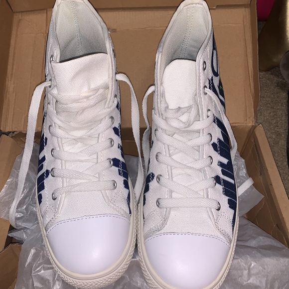 Seattle Seahawk 12th man size 9 high top sneakers - Picture 3 of 7